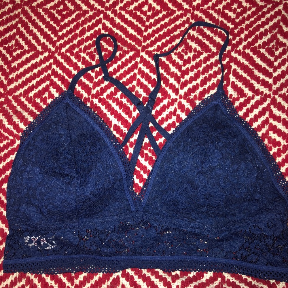 Blue laced bra with pads